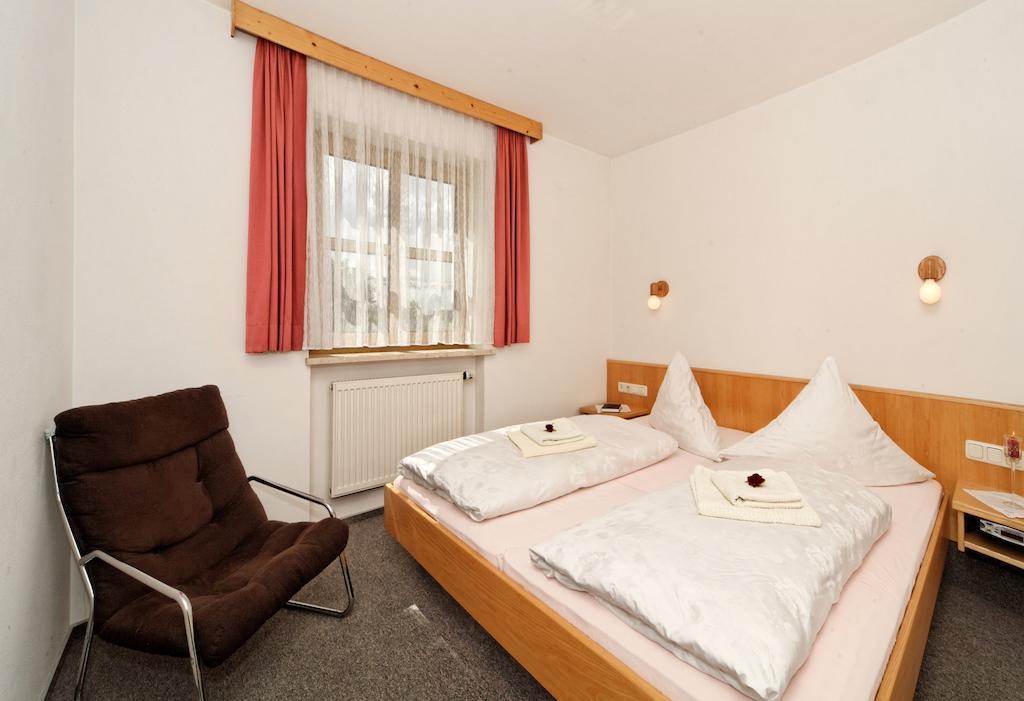 Landhaus Maria Bed&Breakfast Hotel Regen Ruang foto