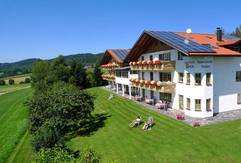 Landhaus Maria Bed&Breakfast Hotel Regen Bagian luar foto
