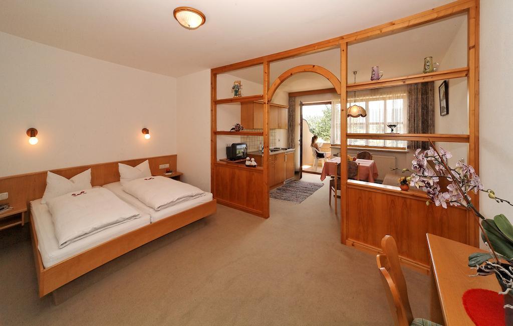 Landhaus Maria Bed&Breakfast Hotel Regen Ruang foto